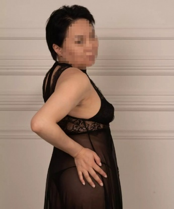 Алина, 37 лет, 2 размер груди